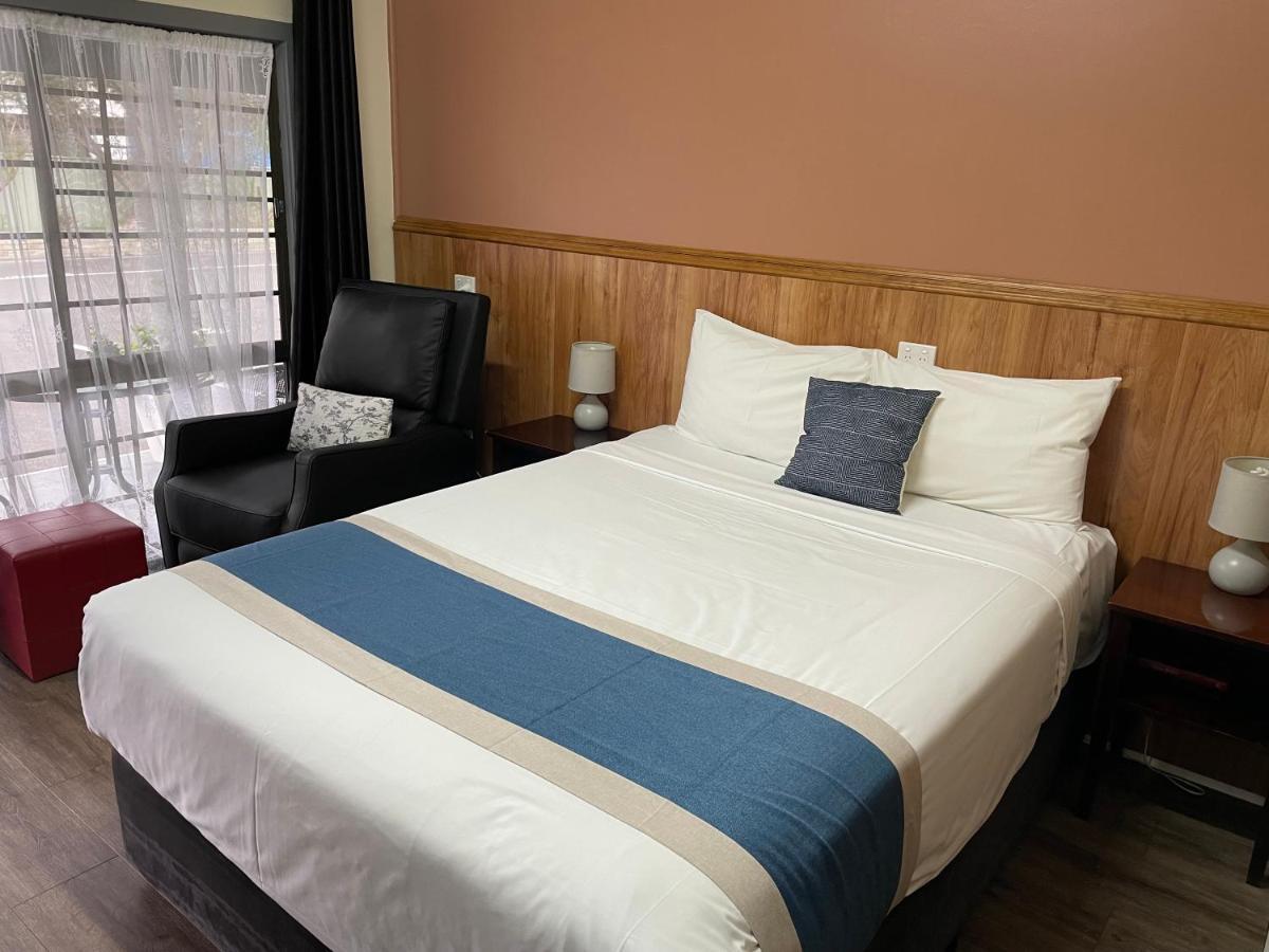 Highway Motor Inn Тари Экстерьер фото