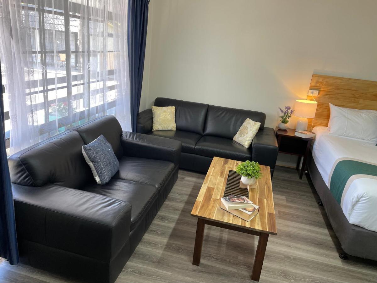 Highway Motor Inn Тари Экстерьер фото