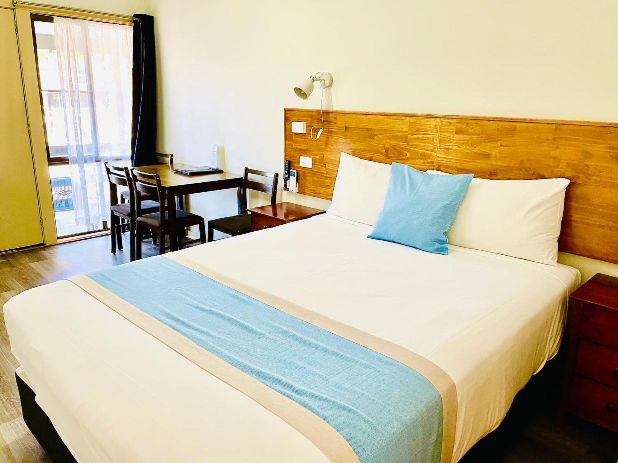 Highway Motor Inn Тари Экстерьер фото